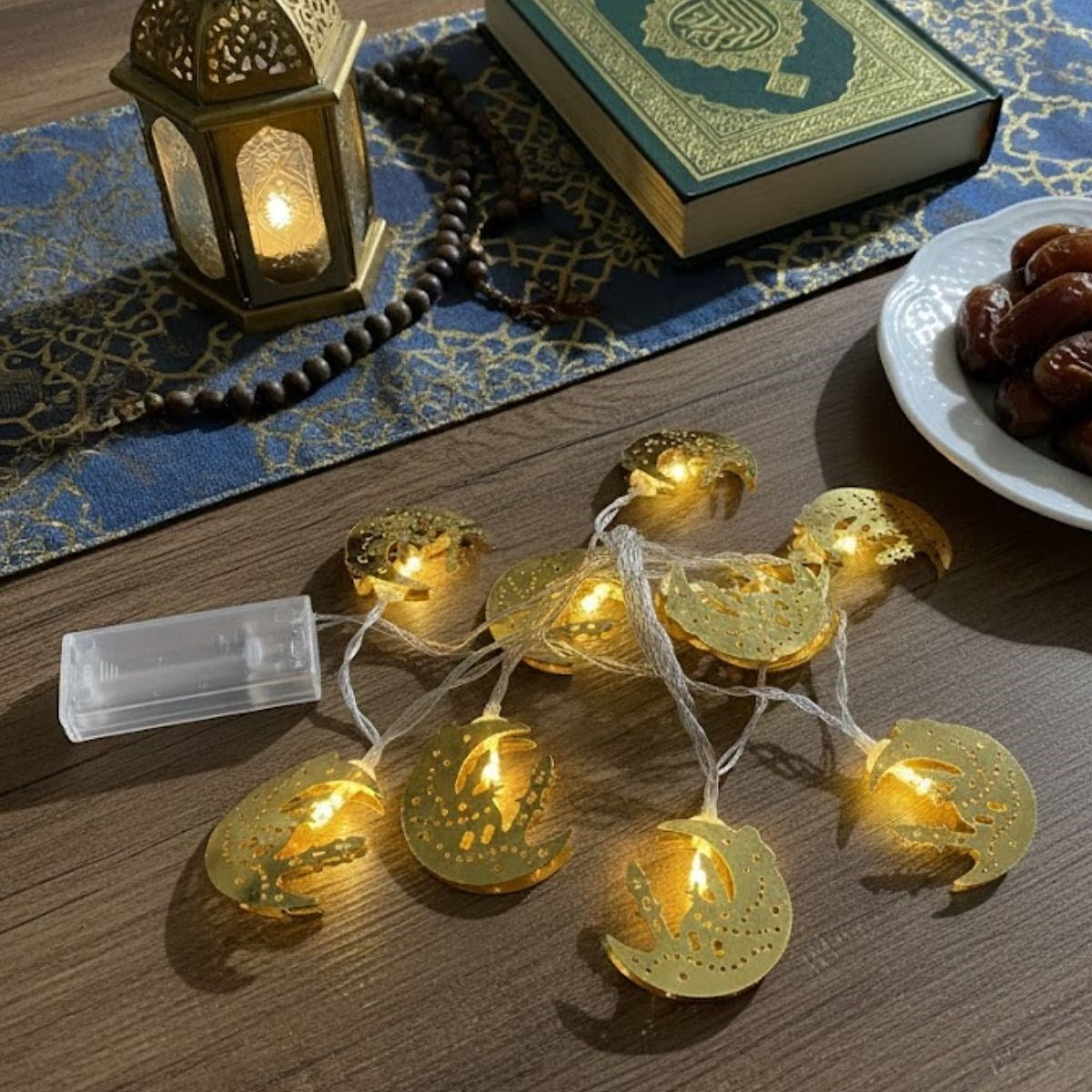 10 Adet Sarkıtlı Ramazan Hilal Üstü Cami Temalı LED Işık – Pilli 2 Metre Ramazan Süsü, İslami Dekorasyon, Ev ve Mekanlar İçin Dekoratif Ortam