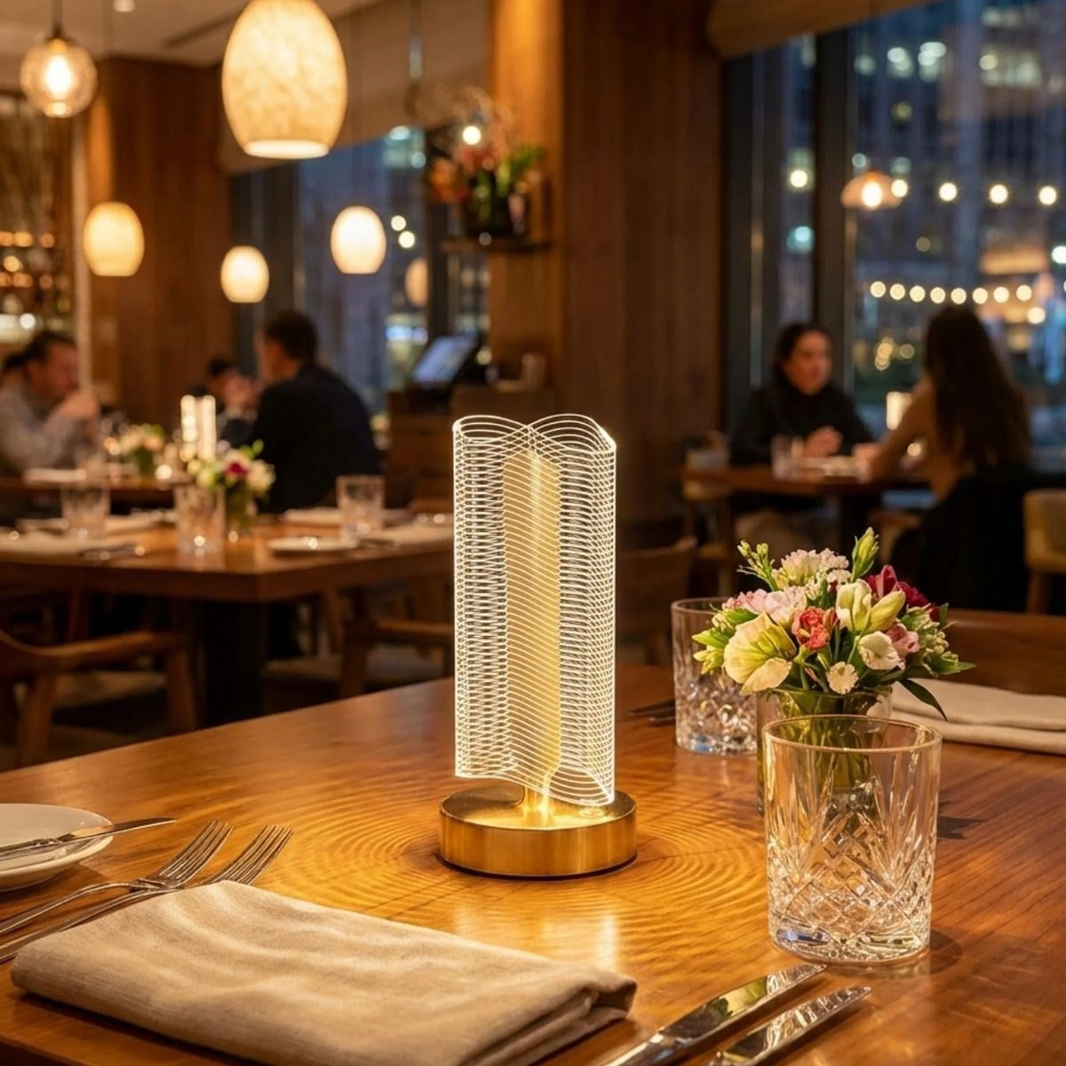 Dalgalı Silindirik Kristal Çizgili Model LED Masa Lambası – Gold Tabanlı, Dokunmatik, 3 Renk Işık Modlu, Şarjlı Modern Dekoratif Gece Lambası